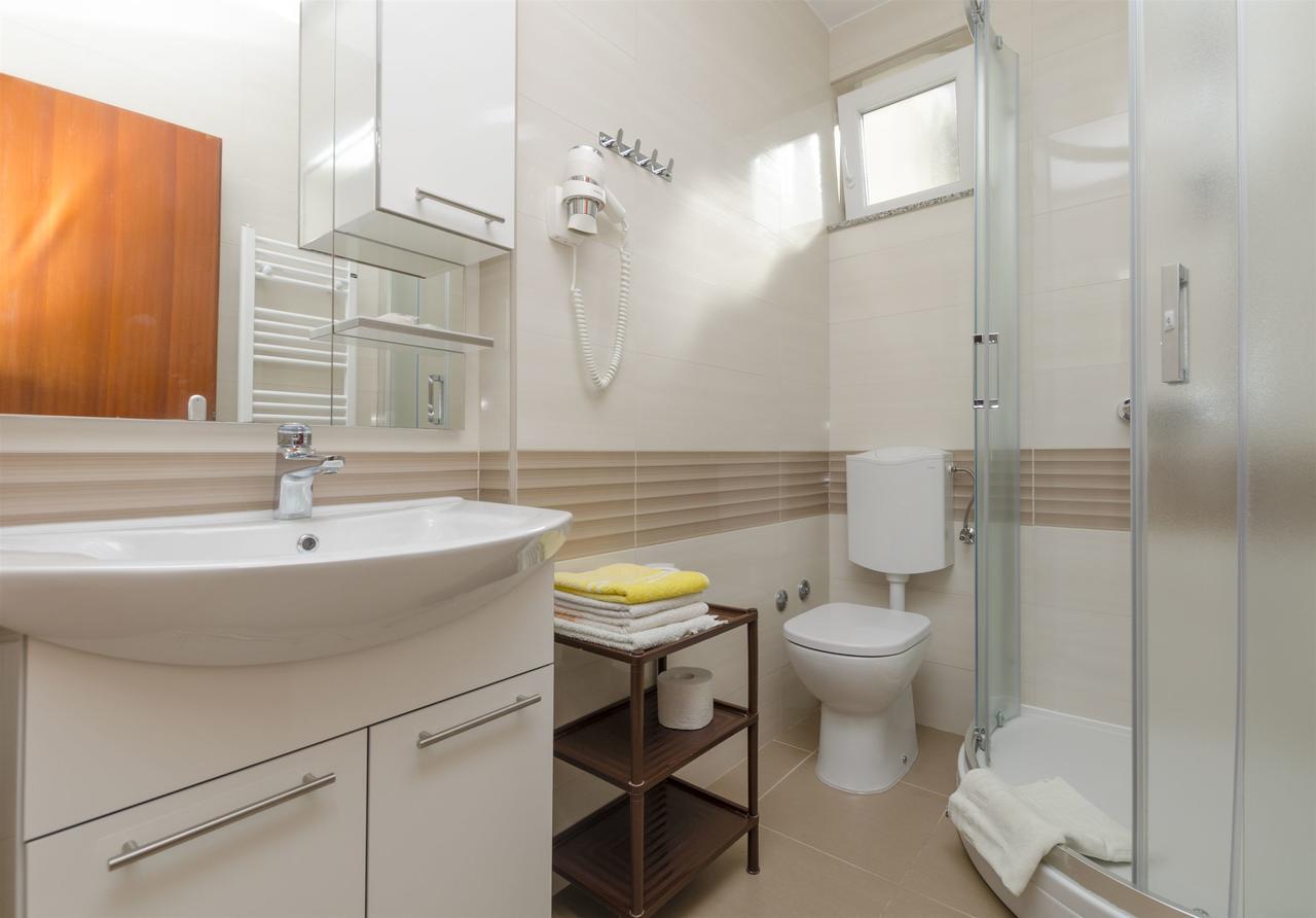 Apartments Karmela Primošten Dış mekan fotoğraf